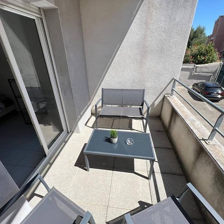 Appartamento Studio le 2, Free Parking, Free WIFI, Transports Nîmes Esterno foto
