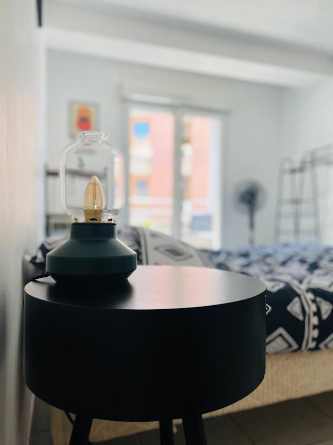 Appartamento Studio le 2, Free Parking, Free WIFI, Transports Nîmes Esterno foto